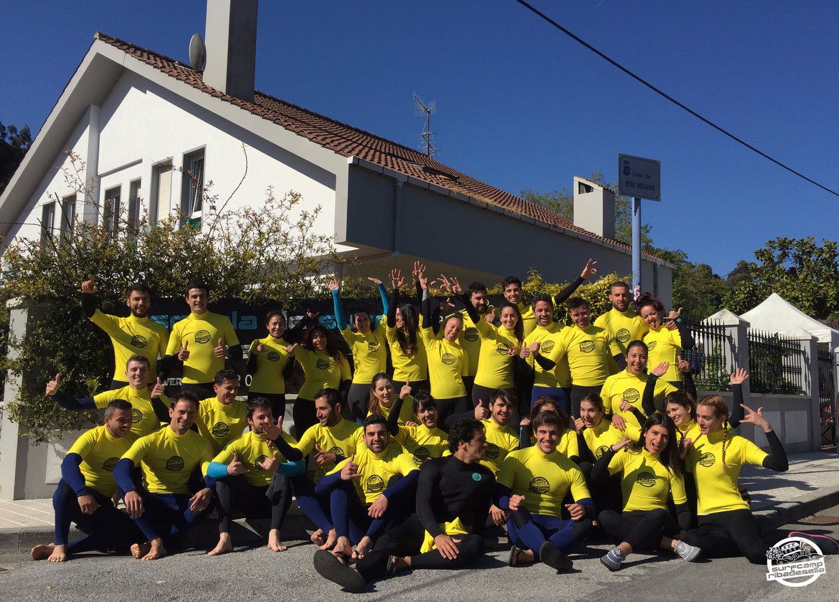 Grupo de surf en Ribadesella